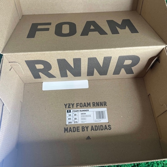 Yeezy Foam RNNR Ochre